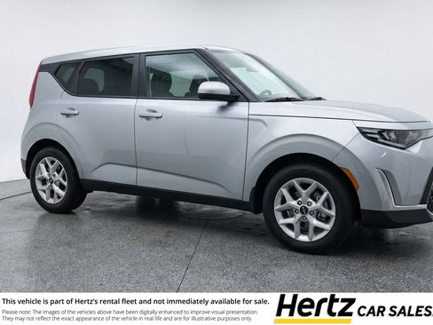 Used 2025 Kia Soul LX w/ LX Technology Package FWD image 1