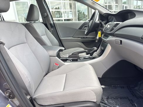 Used 2015 Honda Accord LX image 11
