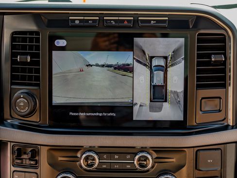 Used 2024 Ford F250 Platinum image 24