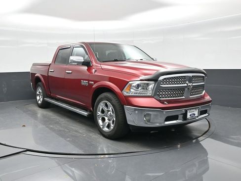 Used 2015 RAM 1500 Laramie w/ Convenience Group image 18