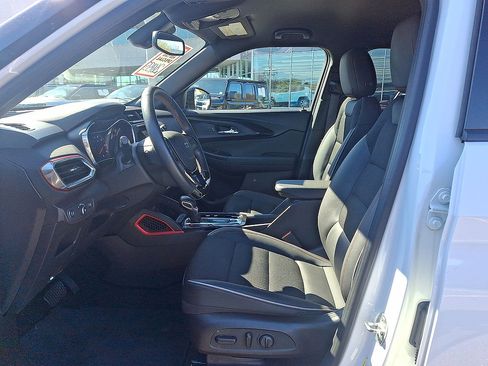 Used 2021 Chevrolet TrailBlazer RS w/ Convenience Package AWD/4WD image 11