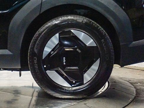 Used 2026 Kia EV9 Light image 10