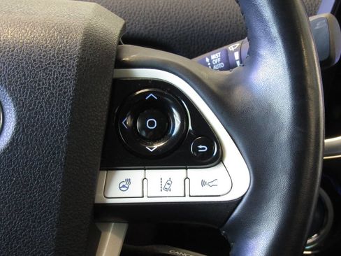 Certified 2019 Toyota Prius Prime Advanced w/ Carpet Mat Package FWD image 26