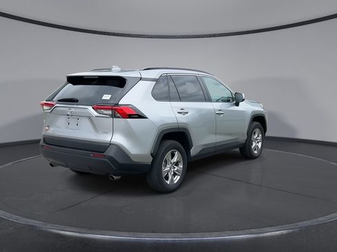 Used 2023 Toyota RAV4 XLE w/ Convenience Package FWD image 8
