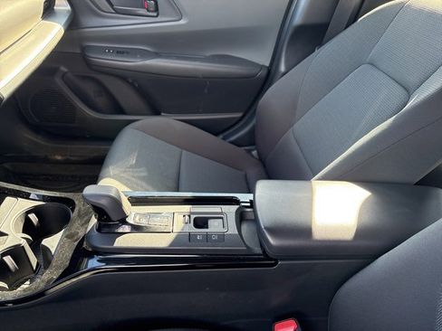 Used 2024 Toyota Prius LE image 18