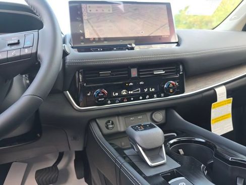 New 2026 Nissan Rogue Platinum w/ Platinum Premium Package image 15