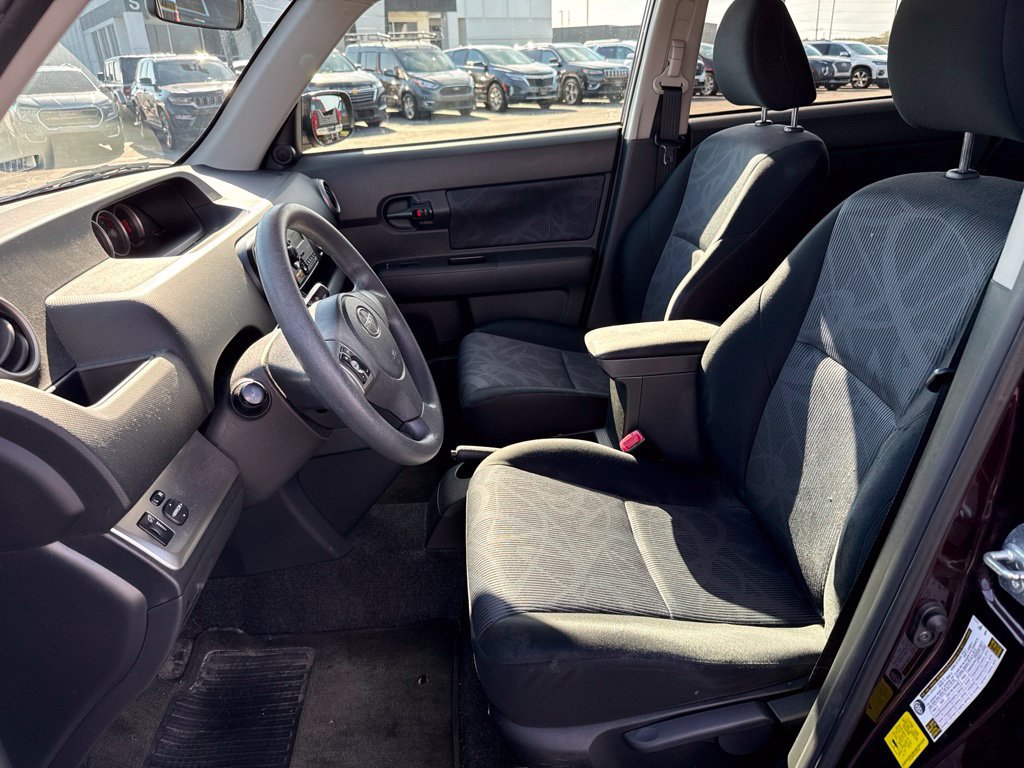 Used 2012 Scion xB FWD image 12