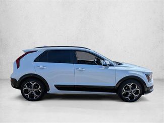 Used 2023 Kia Niro SX Touring FWD video 4