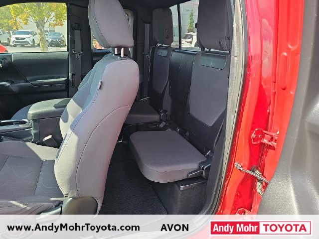 Used 2016 Toyota Tacoma TRD Sport w/ Towing Package AWD/4WD image 16