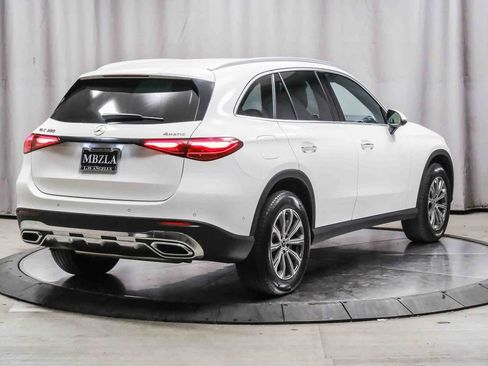 Certified 2025 Mercedes-Benz GLC 300 4MATIC image 4