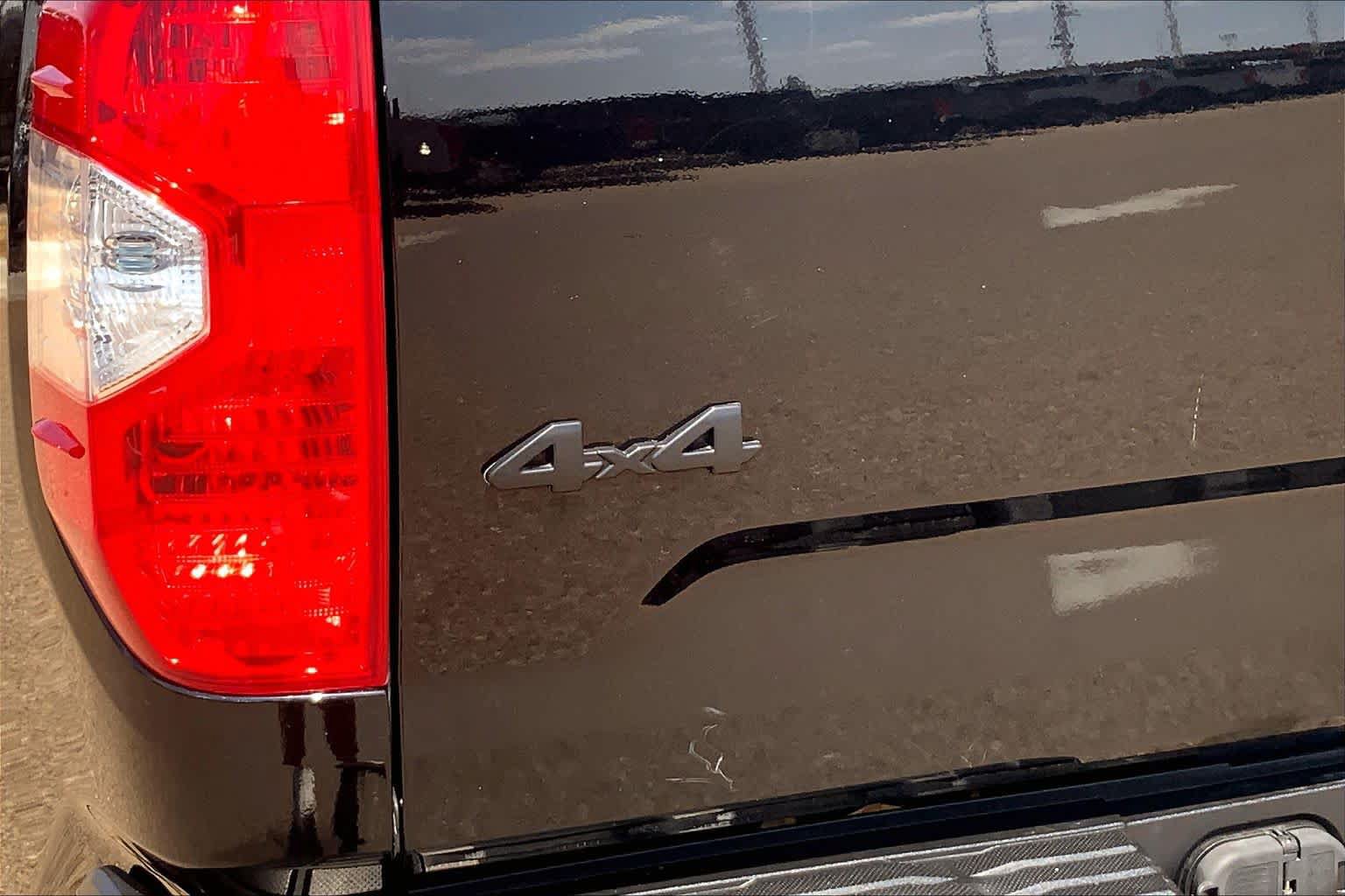 Used 2021 Toyota Tundra SR5 w/ SR5 Upgrade Package AWD/4WD image 9