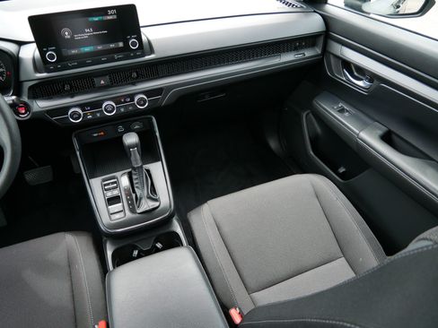 Used 2024 Honda CR-V LX image 11