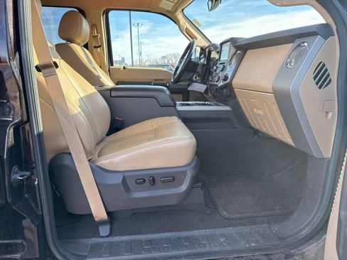 Used 2013 Ford F250 Lariat w/ Chrome Pkg image 10