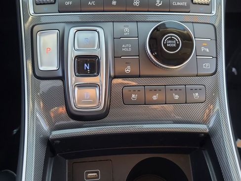 Used 2023 Hyundai Santa Fe Limited w/ Cargo Package image 23