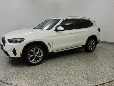Used 2022 BMW X3 xDrive30i w/ Premium Package 2 AWD/4WD image 3