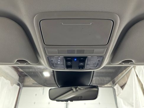 Used 2025 Honda Odyssey Elite image 36