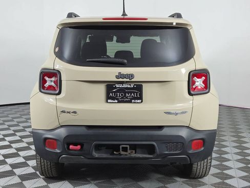 Used 2017 Jeep Renegade Trailhawk AWD/4WD image 6
