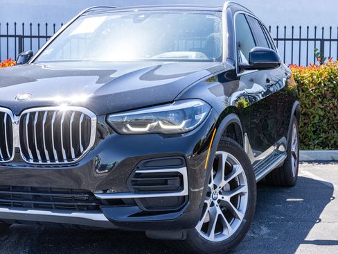 Used 2022 BMW X5 xDrive40i w/ Premium Package AWD/4WD image 15