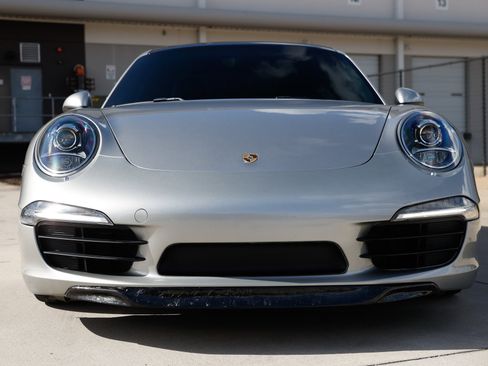 Used 2013 Porsche 911 Carrera 4 image 22
