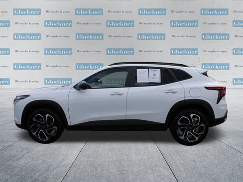 Used 2025 Chevrolet Trax RS w/ Sunroof Package image 10