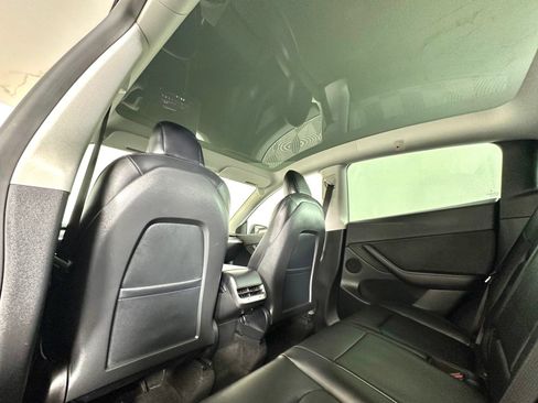 Used 2022 Tesla Model Y Performance AWD/4WD image 6