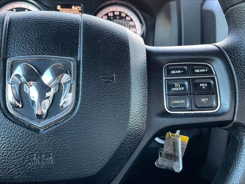 Used 2015 RAM 1500 Express image 19