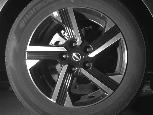 Used 2025 Nissan Sentra SV image 15