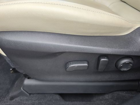Used 2023 Subaru Ascent Limited AWD/4WD image 8