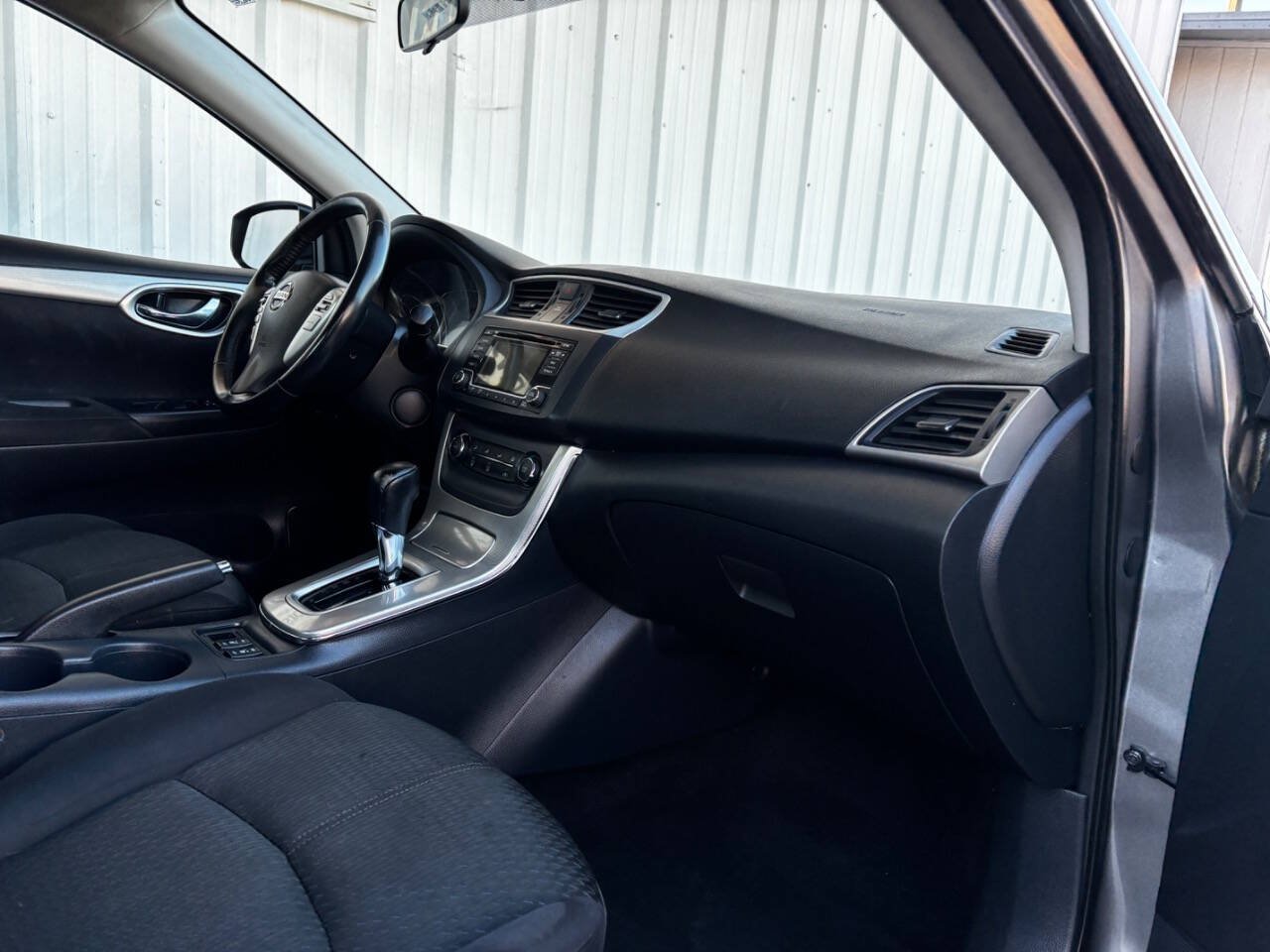 Used 2015 Nissan Sentra SR FWD image 12