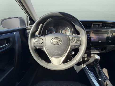 Used 2017 Toyota Corolla SE image 13