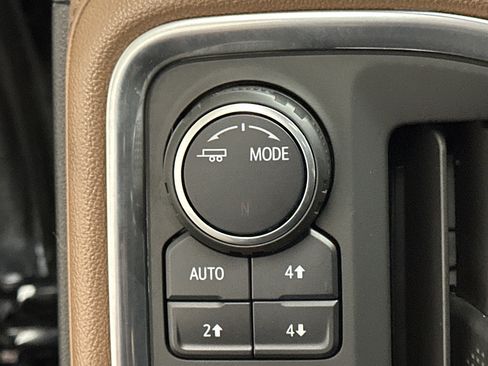 Used 2020 Chevrolet Silverado 2500 High Country image 46