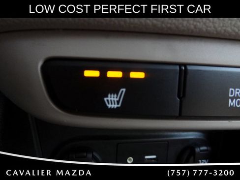 Used 2022 Hyundai Accent Limited FWD image 28