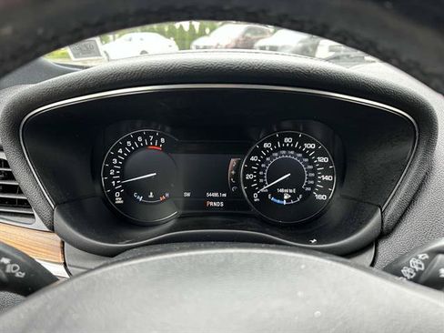 Used 2019 Lincoln MKC Select w/ Select Plus Package AWD/4WD image 37