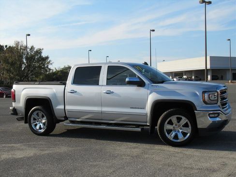 Used 2017 GMC Sierra 1500 SLT image 2