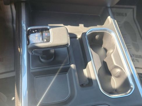 New 2025 Chevrolet Silverado 1500 LT w/ Z71 Off-Road Package AWD/4WD image 21