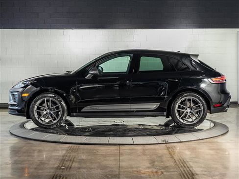 Used 2025 Porsche Macan Turbo image 2