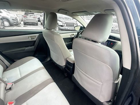 Used 2019 Toyota Corolla LE image 30