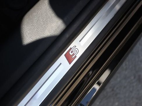 Used 2021 Audi A7 e Prestige w/ Prestige Package image 60