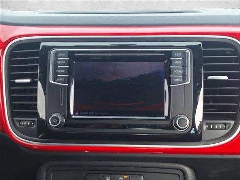 Used 2016 Volkswagen Beetle 1.8T SE w/ Lighting Package image 13