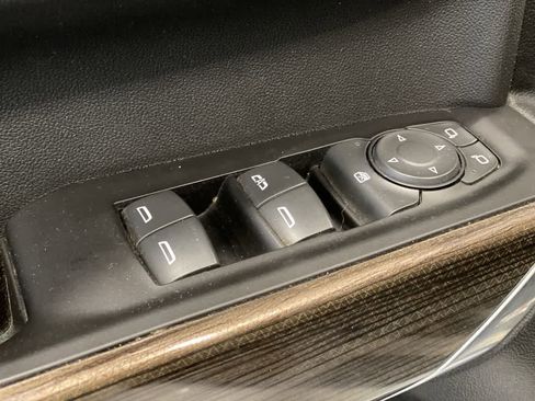 Used 2022 Chevrolet Silverado 1500 LT Trail Boss w/ Convenience Package II image 16