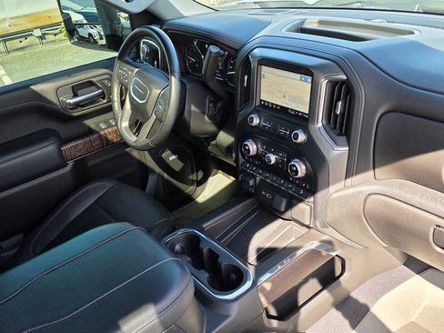 Used 2023 GMC Sierra 2500 Denali AWD/4WD image 10