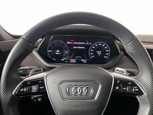 Used 2023 Audi e-tron GT Premium Plus image 30