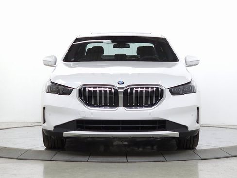 Certified 2025 BMW 530i xDrive image 2