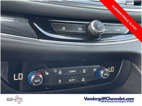 Certified 2022 Buick Enclave Essence FWD image 18