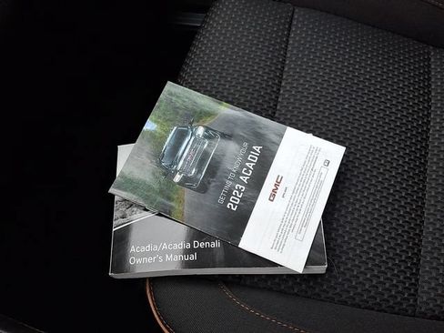 Used 2023 GMC Acadia AT4 AWD/4WD image 22