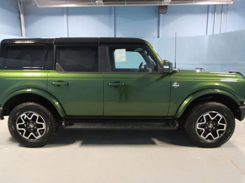 New 2025 Ford Bronco Outer Banks AWD/4WD image 26