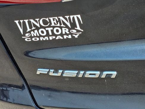 Used 2020 Ford Fusion SE w/ Equipment Group 151A FWD image 14