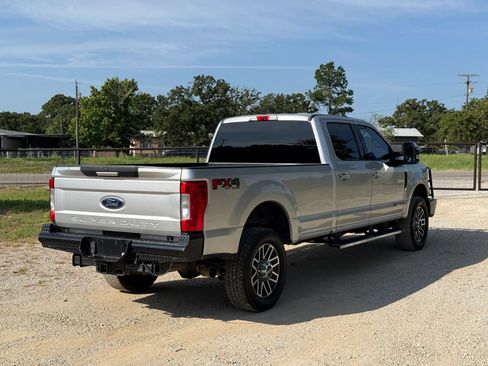 Used 2018 Ford F350 XLT w/ XLT Premium Package AWD/4WD image 3
