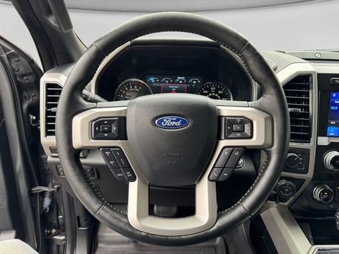 Used 2019 Ford F150 Lariat w/ Equipment Group 502A Luxury AWD/4WD image 13