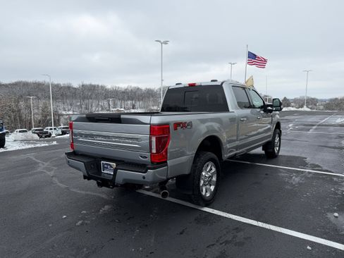 Certified 2021 Ford F250 Platinum w/ FX4 Off-Road Package image 6